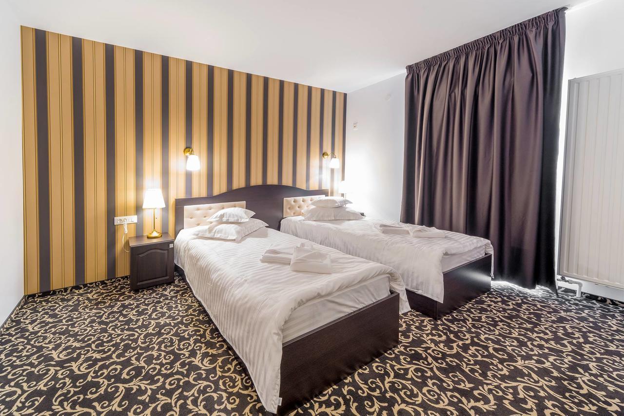 Hotel Complex Havana Tirgu Ocna Ngoại thất bức ảnh
